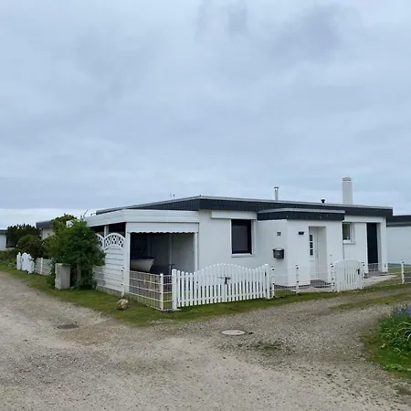Holiday home Bungalow-32-100-schritte-bis-zum-meer